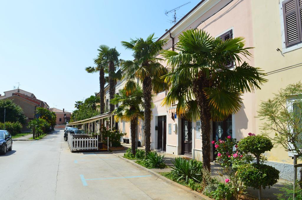 Apartment House Senna Porec Esterno foto